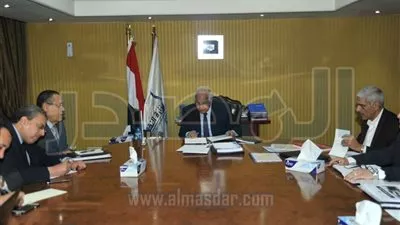 وزير النقل يوجه بالعمل 24 ساعة لإنهاء مشروع تطوير المزلقانات