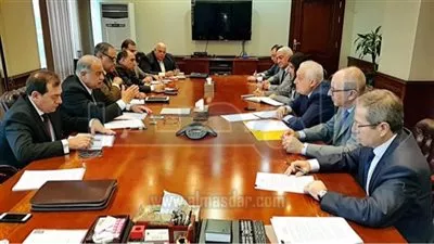 إتفاقية بين اينى الايطالية وهيئة البترول بقيمة 2 مليار دولار