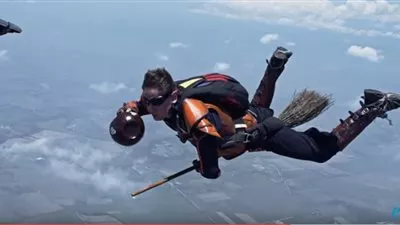 فيديو: على غرار 