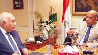 وزير قطاع الأعمال يتابع تنفيذ مشروع تطوير شركات القطن والغزل والنسيج 