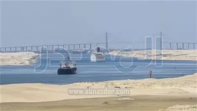 43 سفينة عبرت قناة السويس اليوم