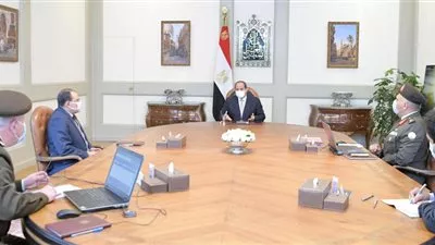 السيسى يوجه بالإسراع في تنفيذ المشروع القومي لتنمية وسط وشمال سيناء