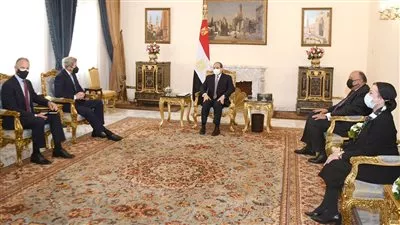 السيسي: مصر ستتبني مقاربة شاملة ومحايدة خلال رئاسة قمة المناخ