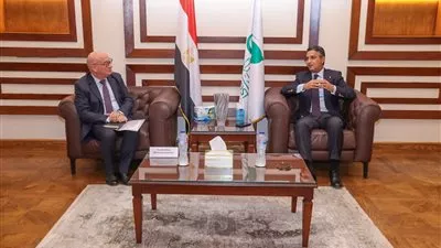 رئيس البريد يبحث تعزيز التعاون مع مفوضية الأمم المتحدة لشؤون اللاجئين