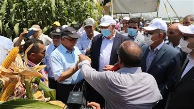 «القصير» يطلق فعاليات يوم الحقل السنوي لمحصولي الذرة الشامية والأرز بـ«سخا»