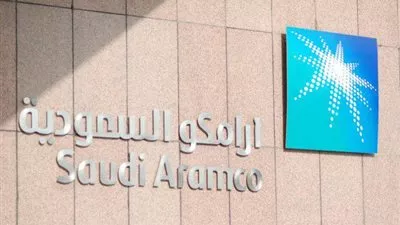 أرامكو السعودية تخطط لتعزيز طاقة تحميل النفط بإعادة فتح مرفأ