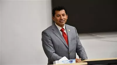 وزير الرياضة يُكرم منتخب ناشئات اليد الحاصل على المركز السابع ببطولة العالم 