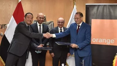 أورنچ مصر تتعاون مع وزارة العدل لتقديم خدمات الشهر العقاري داخل فروعها