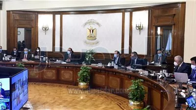 «الوزراء» يوافق على إصدار لائحة قانون تنظيم الإعلانات على الطرق العامة