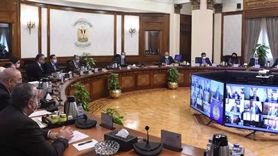 «مدبولي» يتابع جهود الوزارات في التحضير لمؤتمر تغير المناخ