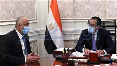 «مدبولى» يلتقى محافظ البنك المركزى لمتابعة الموقف بعد الأزمة الروسية الأوكرانية