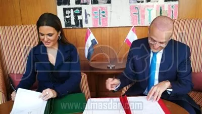 توقيع محضر 