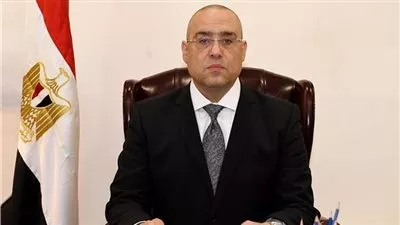 وزير الإسكان يستعرض موقف تنفيذ مشروعات التطوير بالقاهرة