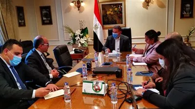 وزير قطاع الأعمال يبحث زيادة فروع «النصر للتصدير والاستيراد»