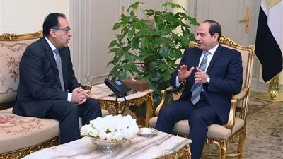 السيسى يبحث مع مدبولى نتائج المشروعات القومية وأعمال المدن الجديدة