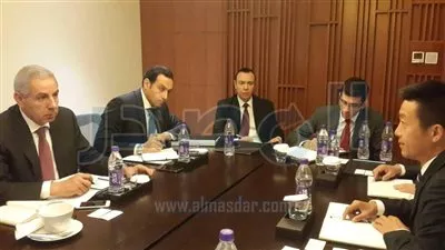 باستثمارات 800 مليون دولار.. الصين تدرس إنشاء مصنع منسوجات بمصر
