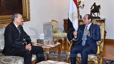 المستشار نبيل صادق يؤدي اليمين الدستورية أمام الرئيس السيسي نائباً عاماً