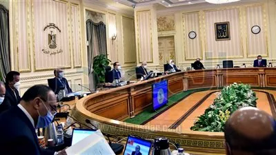 الحكومة تمد فترة توفيق أوضاع المخاطبين بقانون «وسائل الدفع غير النقدى»
