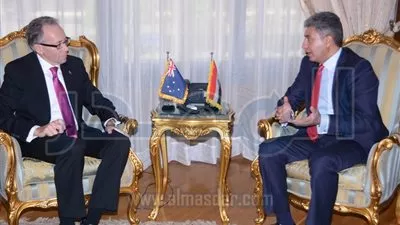 شريف فتحي يبحث مع سفير أستراليا بالقاهرة التعاون في مجال الطيران