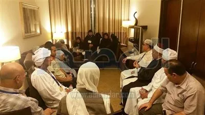 بعثة الحج السياحى تزور أسر شهداء مشروع قناة السويس المكرمين بالحج