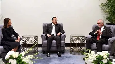 مدبولي يلتقي رئيس بنك الاستثمار الأوروبي على هامش فعاليات منتدى أفريقيا