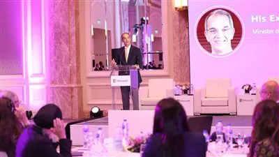 عمرو طلعت: المرأة تمثل 40% من العاملين بقطاع الاتصالات وتكنولوجيا المعلومات