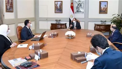 السيسي يوجه بمضاعفة سيارات القوافل الطبية والعيادات المتنقلة في الريف
