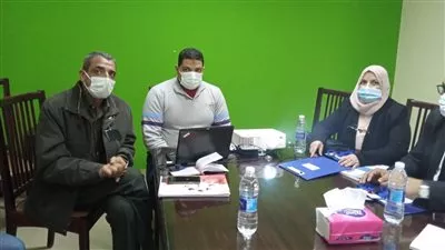 تسليم وثائق التأمين التكافلي للعمالة غير المنتظمة في القليوبية