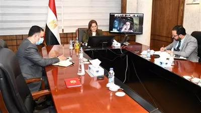 وزيرة التخطيط تستعرض مبادرة حياة كريمة في «سيمنار» جامعة القاهرة