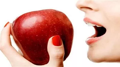 دراسة: قشر التفاح يقضي على البدانة