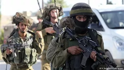 الشرطة: قتل فلسطيني بالرصاص بعد طعنه إسرائيليا في هجوم جديد بالقدس