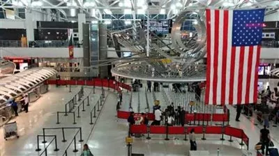 مطارات أمريكا تسجل أعلى نسبة مسافرين منذ مارس 2020