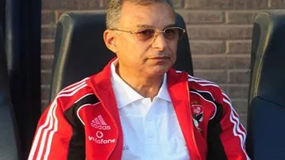 بعد إقالة مبروك.. زيزو يقود الأهلي أمام الزمالك في السوبر
