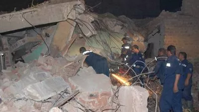 انهيار جزئي بعقار في الإسكندرية والحماية المدنية تنقذ السكان 