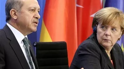 ميركل لأردوغان: عليك تلبية الشروط قبل إعفاء الأتراك من التأشيرة