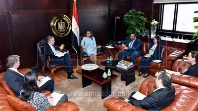 سحر نصر تبحث مع السفير الألماني ترتيبات عقد منتدى استثماري في برلين