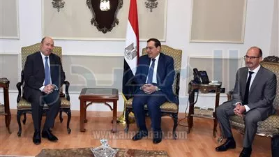 الملا: تكثيف خطط البحث لتحقيق اكتشافات بترولية جديدة