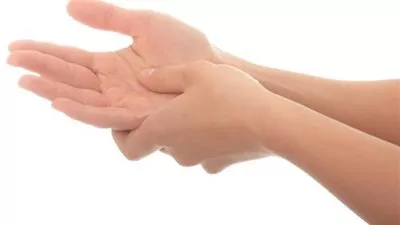 دراسة: لا تتردد في استشارة الطبيب عند الإحساس بالرعشة  