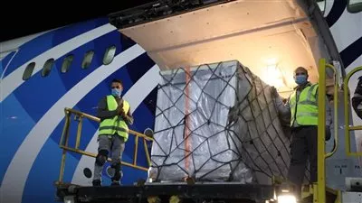 استقبال 300 ألف جرعة من لقاح فيروس كورونا هدية من الصين