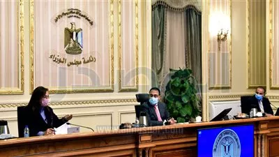 مدبولى يستعرض الخطة الاستثمارية للعام المالي 2021-2022