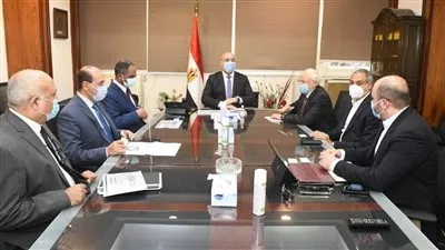 الجزار: توجيهات رئاسية بالاعتماد على الشركات الوطنية لتطوير الريف
