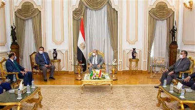 وزير الإنتاج الحربي يبحث  تعزيز التعاون مع رئيس «الصناعات العسكرية الباكستانية»