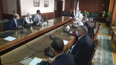 عبد العاطي يستعرض تطبيقات الري الذكي المنفذة في مصر