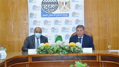 الحكومة تستعرض المواقع المقترحة لمحطات شحن السيارات الكهربائية