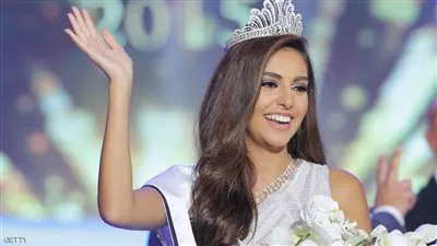 فاليري أبو شقرا.. ملكة جمال لبنان 2015