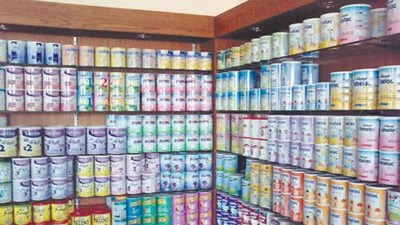 العثور على بكتيريا قاتلة في بعض ألبان الأطفال المباعة على الإنترنت