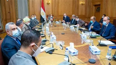 وزير الإنتاج الحربي يناقش مع وزير الصناعة البيلاروسي مستجدات التعاون