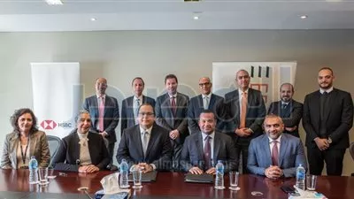 تعاون بين 