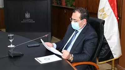 «الملا» يتابع تنفيذ برنامج التوسع بمحطات تموين وتحويل السيارات للغاز