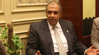 وزير الزراعة يتابع تطبيق المنظومة الجديدة لتوزيع الأسمدة